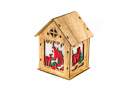 Casuta din lemn care lumineaza [1]