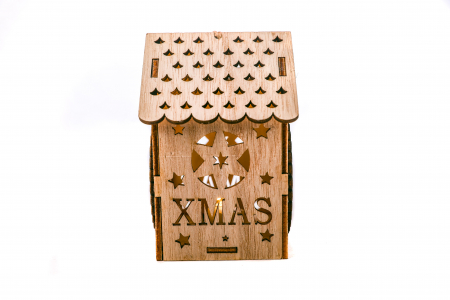 Casuta din lemn care lumineaza mos cu ursulet [2]