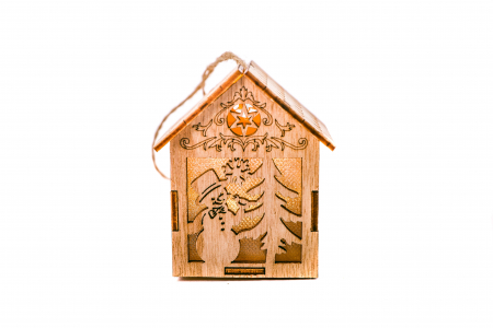 Casuta din lemn care lumineaza cu om de zapada [1]