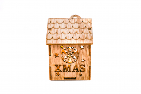 Casuta din lemn care lumineaza cu om de zapada [3]