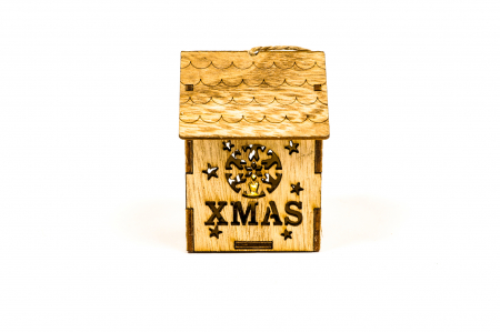 Casuta din lemn care lumineaza cu iesle [2]