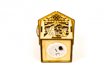 Casuta din lemn care lumineaza cu iesle [3]