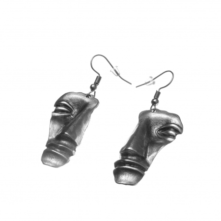 Cercei Zamac in Forma unei Feţe Impartita in Doua [1]