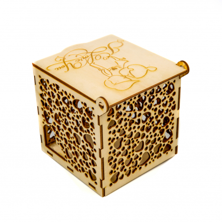 Cutie din lemn cu indragoastiti si inimioare pentru cadouri [6]