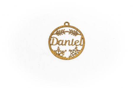 Decoratiuni Craciun - Decoratiune aurie din lemn cu nume - Daniel