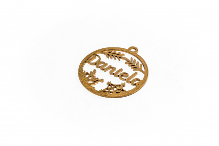 Decoratiune aurie din lemn cu nume - Daniela [1]