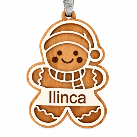 Decoratiuni Craciun - Decorațiune cu nume personalizata din lemn cu Omuleț de Turtă Dulce cu fular