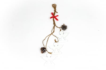 Decoratiune din lemn cu 3 ingerasi [0]