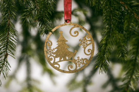 Decoratiuni cu peisaje de iarna - Decoratiune din lemn cu peisaj de iarna -auriu