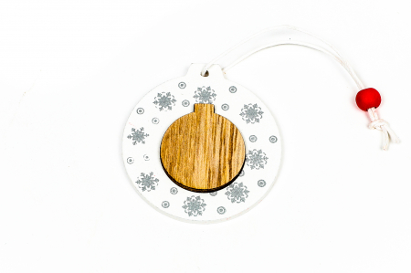 Decoratiuni Craciun - Decoratiune din lemn glob suprapus