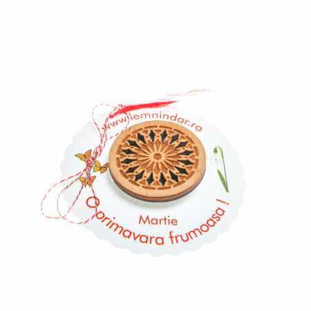 Insigna din lemn cu o mandala [1]