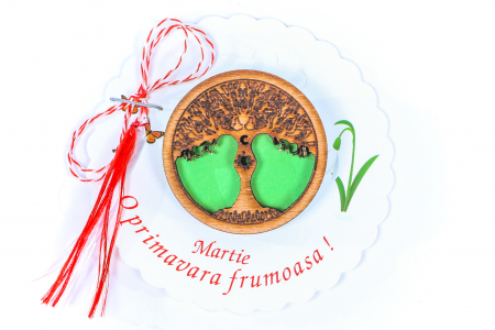Martisoare - Insigna din lemn cu pomul vietii