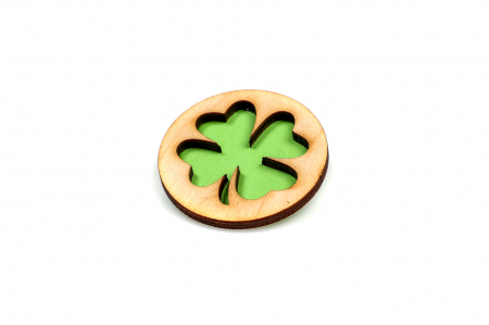 Insigna din lemn cu un trifoi [3]