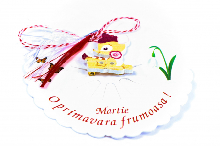 Martisor-brosa cu o caprioara galbena [1]