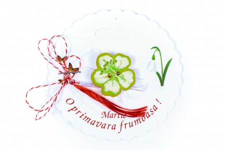 Martisoare - Martisor-brosa cu o floricica verde