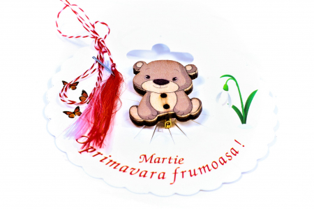 Martisor-brosa cu un ursulet bej [1]