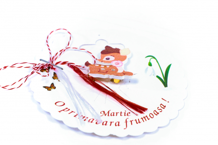 Martisor-brosa cu o caprioara maro [1]