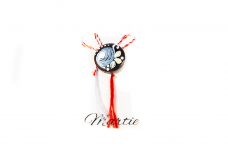 Martisor din ceramica pictat manual cu o floare [0]