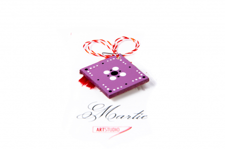 Martisor din lemn pictat manual [1]