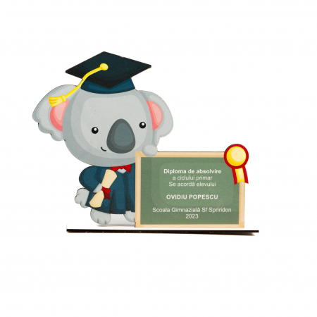 Cadouri pentru profesori - Placheta personalizata din lemn cu animalut cu toca si diploma de absolvire