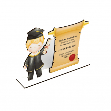 Placheta personalizata din lemn cu baiat blond si diploma de absolvire [2]