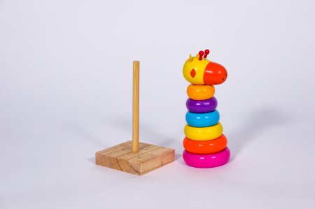 Turn Montessori din lemn cu girafa [1]