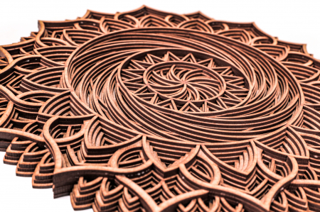 Tablou cu mandala din lemn in straturi [1]