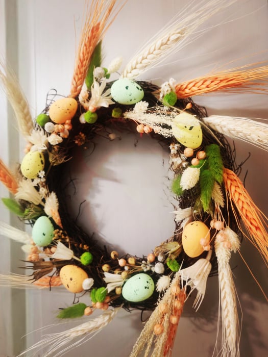 Coronita de Paste din nuiele si flori naturale uscate, in nuante de portocaliu, galben, verde [3]