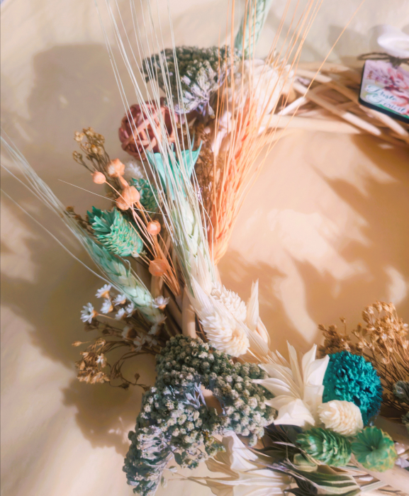 Coronita de Paste din nuiele si flori naturale uscate, in nuante de turcoaz si portocaliu [5]