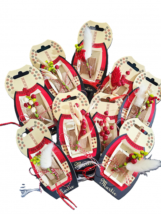 Set 10 Martisoare tip brosa lucrate manual, pe suport de lemn si cu flori naturale uscate [8]