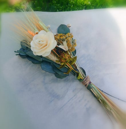 Produse - Buchetel nemuritor de primavara, din flori naturale uscate in nuante de menta si portocaliu