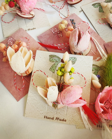 Produse - Set 10 martisoare din flori de lemn