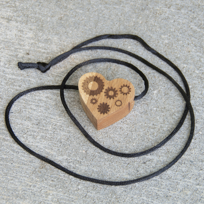 Pandantiv inima din lemn de fag natural, Gears, 3,5x3 cm [2]