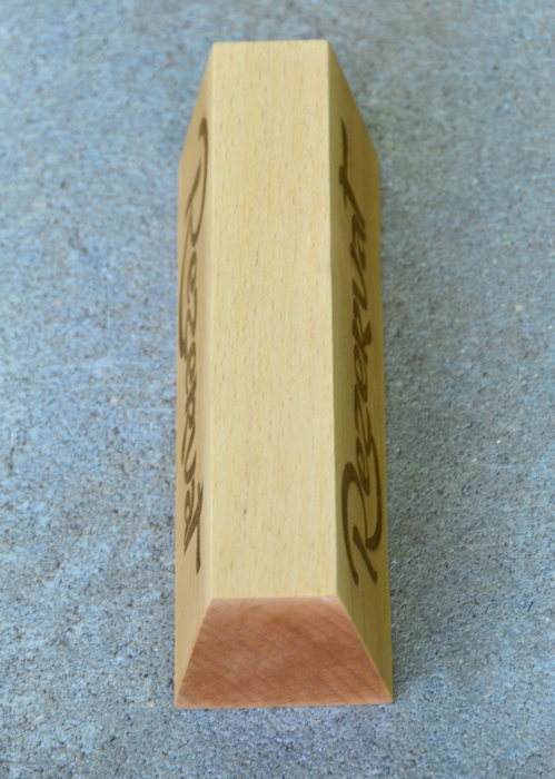 Semn pentru masa 'Rezervat' din lemn de fag, 15x5x5 cm [5]