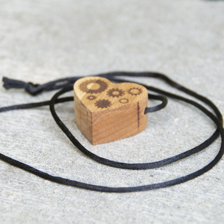 Pandantiv inima din lemn de fag natural, Gears, 3,5x3 cm [2]