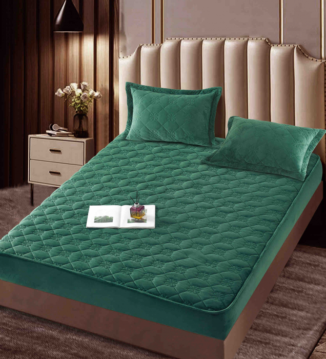 Husa matlasata tip topper din catifea, 140x200cm + 2 fete de perna 50x70cm - Verde Smarald