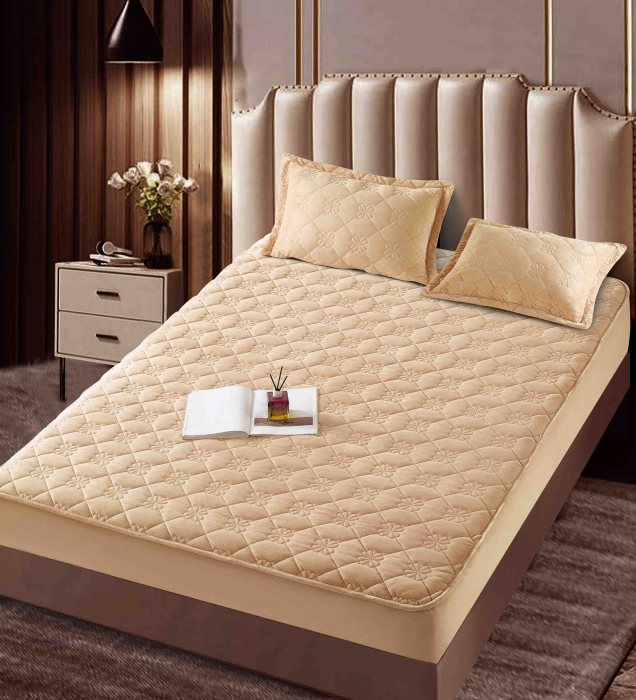 Husa matlasata tip topper din catifea, 140x200cm + 2 fete de perna 50x70cm - Bej
