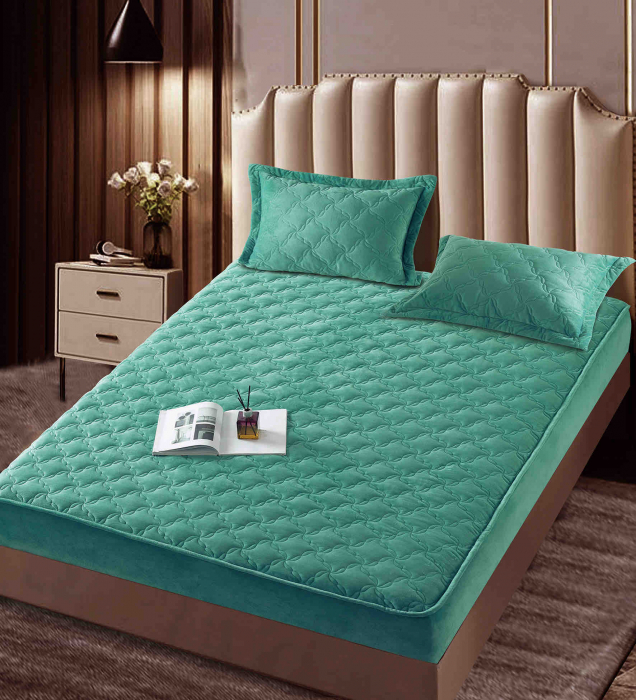 Husa matlasata tip topper din catifea, 140x200cm + 2 fete de perna 50x70cm - Verde