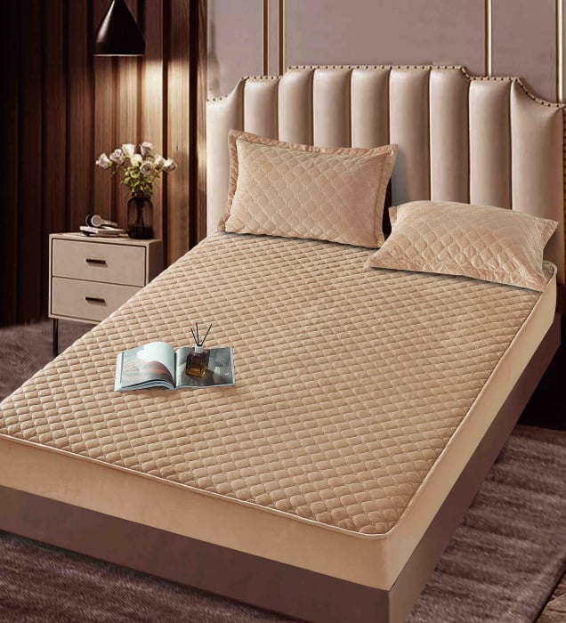Husa matlasata tip topper din catifea, 160x200cm + 2 fete de perna 50x70cm - Bej