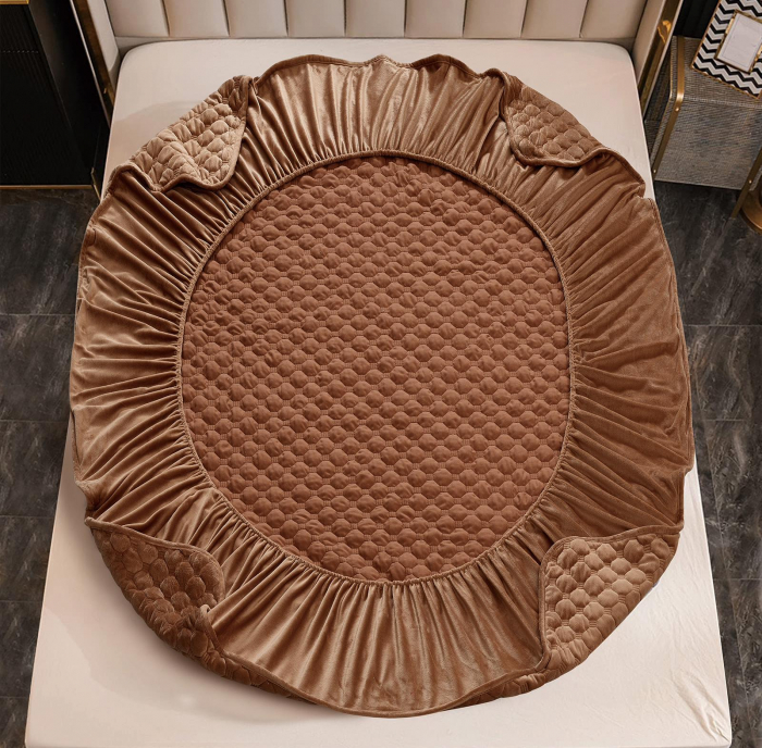Husã matlasatã tip topper din catifea, 180x200cm + 2 fete de perna 50x70cm - Maro [4]
