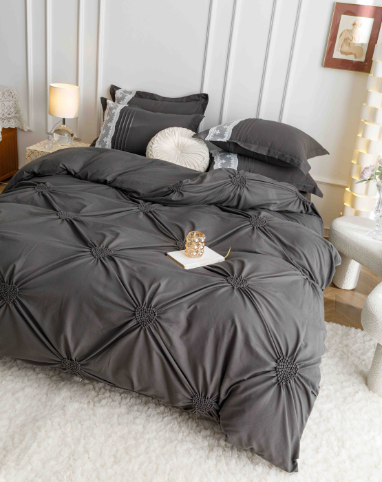 Set Lenjerie Pat Dublu 6 Piese din Bumbac Soft Touch ,   Pliuri Brodate cu Inimioare