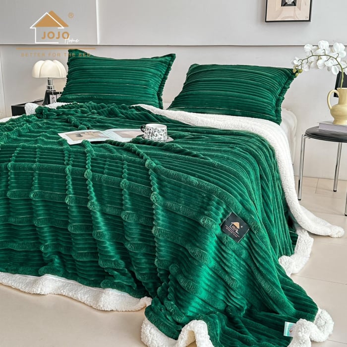 Pătură Cocolino Groasă cu Blăniță Premium 200x230cm + 2 Fețe de Pernă 50x70cm, Verde Smarald [1]