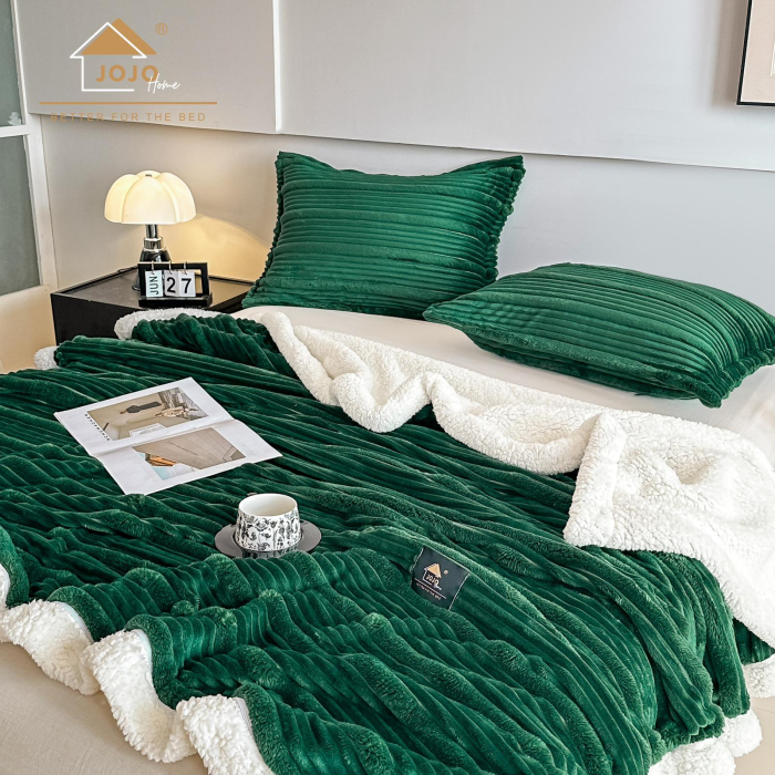 Pătură Cocolino Groasă cu Blăniță Premium 200x230cm + 2 Fețe de Pernă 50x70cm, Verde Smarald [2]