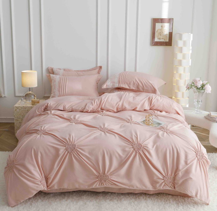Set Lenjerie Pat Dublu 6 Piese din Bumbac Soft Touch ,   Pliuri Brodate cu Inimioare
