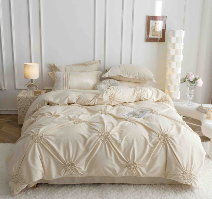 Set Lenjerie Pat Dublu 6 Piese din Bumbac Soft Touch ,   Pliuri Brodate cu Inimioare