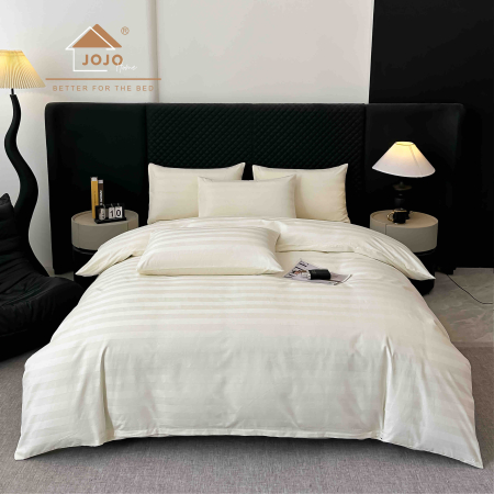 Lenjerie de Pat Damasc Deluxe Luxury, 100% Bumbac Premium, 6 Piese, Cearceaf cu Elastic 180x200 cm, Husă Pilotă 200x230 cm, Confort Hotelier 5★ [1]