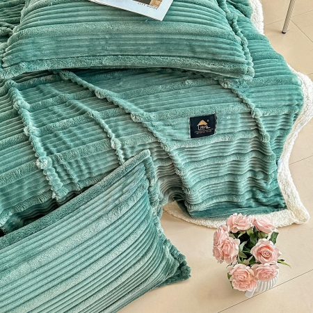 Pătură Cocolino Groasă cu Blăniță Premium 200x230cm + 2 Fețe de Pernă 50x70cm, Verde [4]