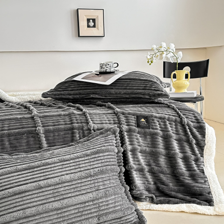 Pătură Cocolino Groasă cu Blăniță Premium 200x230cm + 2 Fețe de Pernă 50x70cm, Gri Inchis [3]