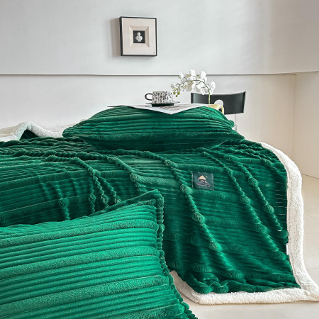 Pătură Cocolino Groasă cu Blăniță Premium 200x230cm + 2 Fețe de Pernă 50x70cm, Verde Smarald [3]