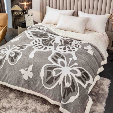 Pătură Cocolino Pufoasă cu Blăniță Albă – Imprimeu Fluturi 3D – 200x230 cm